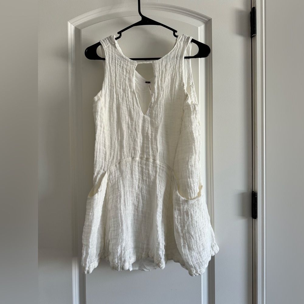 Free People Keyhole White Dress with Pockets - Size Medium